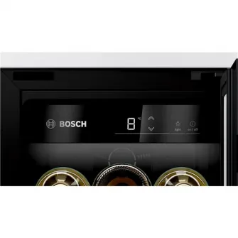Vitrina vinuri incorporabila Bosch KUW20VHF0, 58 l, 21 sticle, Clasa F, Racire interioara dinamica cu ventilator, H 82 cm, Sticla