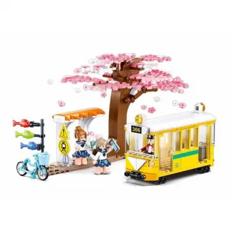 CONSTRUCTOR GIRL IS DREAM Tramvai in centrul orasului