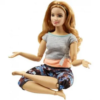 Papusa Barbie Made to Move