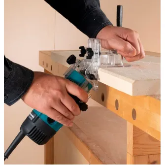 Masina de frezat Makita 3712