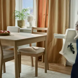 IKEA ANTILOP Scaun inalt cu tava, alb/alb