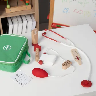 IKEA BARKBORRE Trusa medicala jucarie, 7 piese