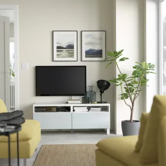 IKEA BESTÅ Comoda TV cu sertare, alb/Selsviken/Stubbarp gri deschis-bleu, 120x42x48 cm