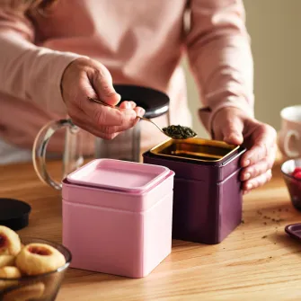IKEA BLOMNING Cutie metalica cu capac, maro-rosu/roz cafea/ceai, 10x10x10 cm