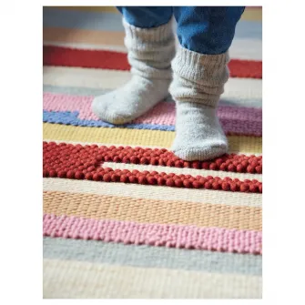 IKEA BRÖNDEN Covor, fir scurt, lucrat manual multicolor/rosu, 133x195 cm