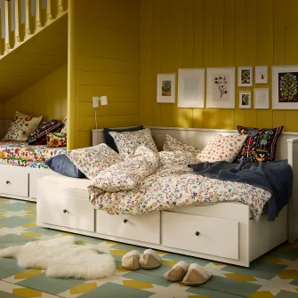 IKEA BRUDKRUSBÄR Husa pilota+2 fete perna, alb multicolor/model floral, 200x200/50x60 cm