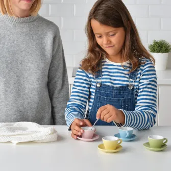 IKEA DUKTIG Set cana/farfurie jucarie, 8 piese, diverse culori