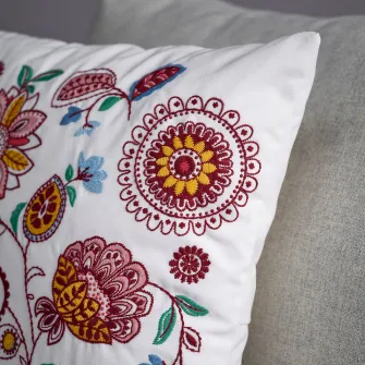 IKEA FJÄLLFRYLE Perna, alb multicolor/broderie, 50x58 cm