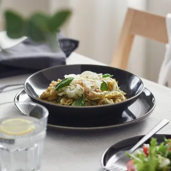 IKEA GLADELIG Farfurie adanca, gri inchis, 21 cm