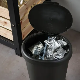 IKEA HÖLASS Cos cu capac, negru, 8 l