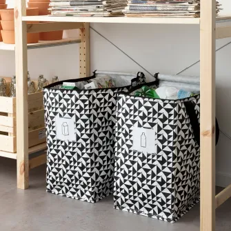 IKEA KNALLA Sacosa, negru/alb, 40x25x47 cm/47 l