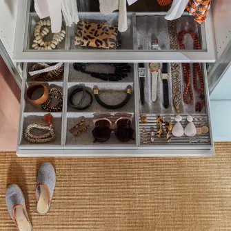 IKEA KOMPLEMENT Organizator 4 compartimente, gri, 25x53x5 cm