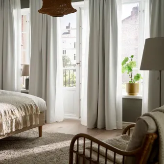 IKEA KORGMOTT Draperii opace, 2buc., alb/rjns, 145x300 cm