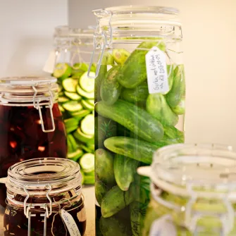 IKEA KORKEN Borcan cu capac, sticla transparenta, 2 l