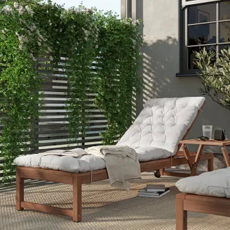 IKEA NÄMMARÖ Sezlong, exterior maro deschis vopsit/Kuddarna gri deschis-bej