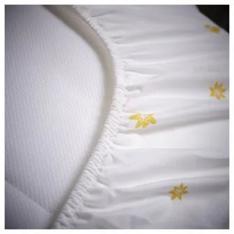 IKEA SKOGSDUVA Cearsaf cu elastic, alb galben/floral, 90x200 cm