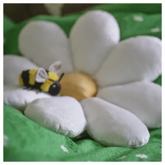 IKEA SKOGSDUVA Perna, forma de floare/alb, 47x8 cm