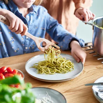 IKEA STRÅLFENA Lingura spaghette, lemn masiv mesteacan, 30 cm