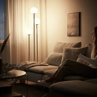 IKEA TRÅDFRI Bec LED E14 250 lumeni, smart intensitate reglabila wireless/alb cald candelabru