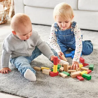 IKEA UNDERHÅLLA Set de construit din lemn, 40 piese, multicolor