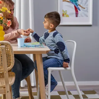 IKEA URBAN Scaun junior, alb