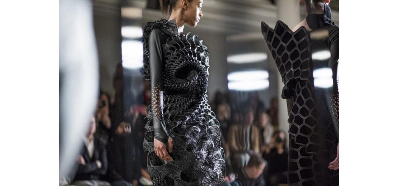 Moda imprimata 3D revolutioneaza pista.