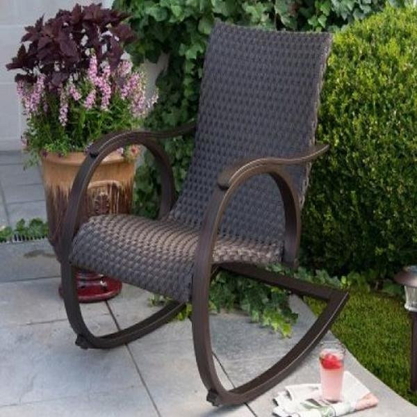 Scaune de sufragerie in aer liber pentru balconul dvs.: gasiti potrivirea perfecta.
