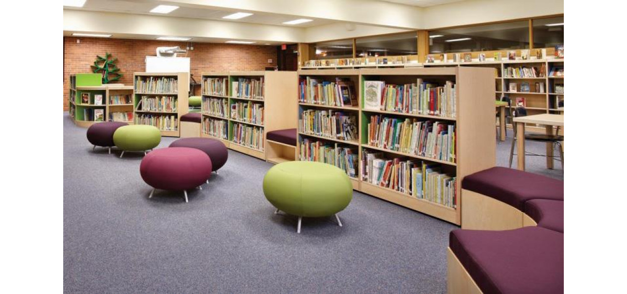Principii de proiectare pentru alegerea mobilierului de biblioteca.