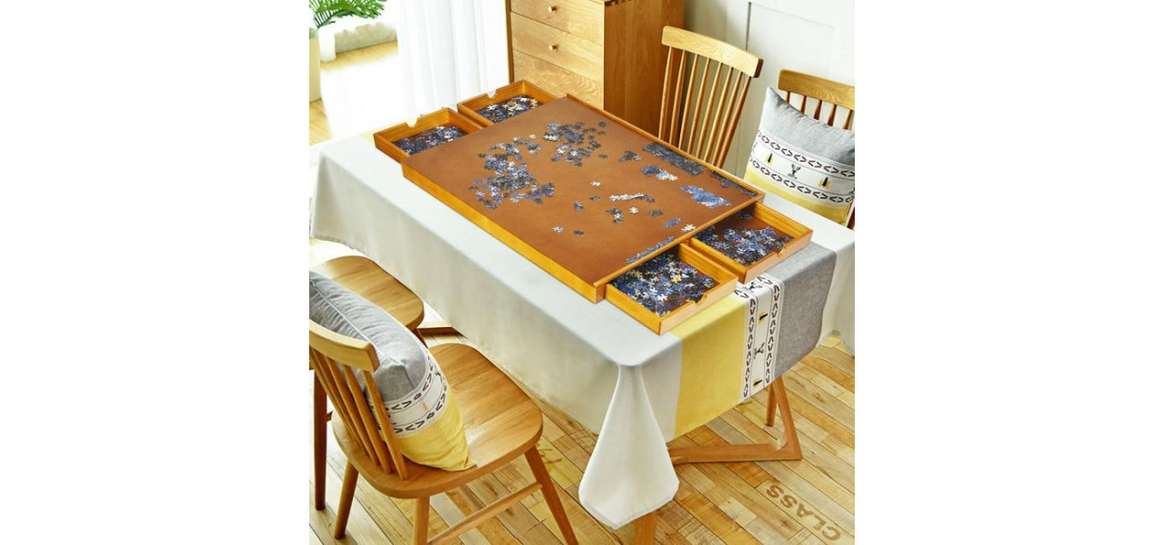 Mese de sufragerie: Masa perfecta pentru puzzle si jocuri.