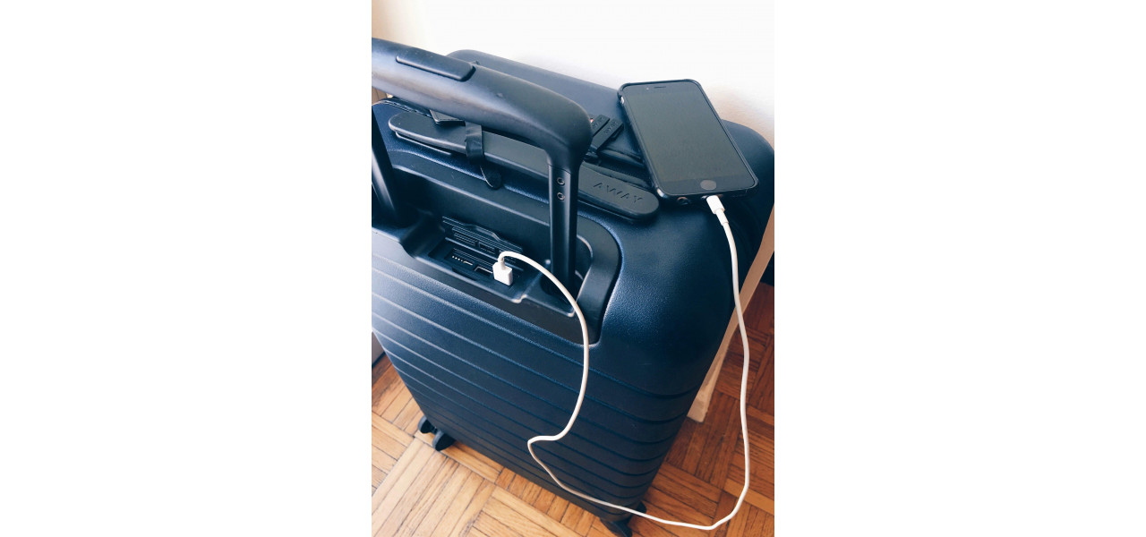 Exista fotolii pentru copii cu porturi de incarcare incorporate pentru dispozitive electronice?