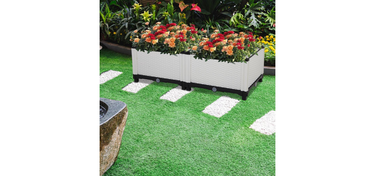 Pot gasi seturi de mobilier de gradina cu jardiniere incorporate sau afisaje pentru verdeata?