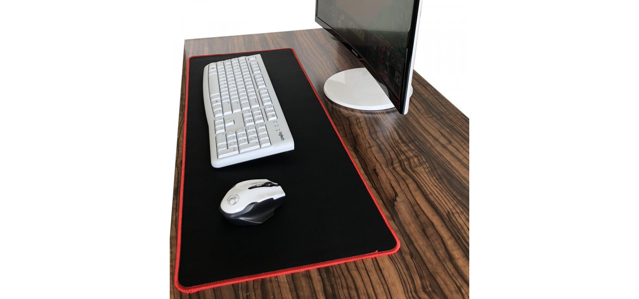 Pot gasi mese de birou cu suporturi de incarcare pentru mouse fara fir incorporate?