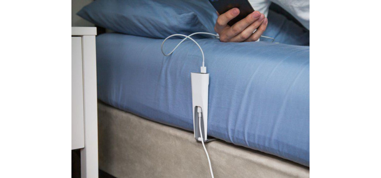 Pot gasi canapele si fotolii cu prize USB incorporate pentru incarcarea dispozitivelor.