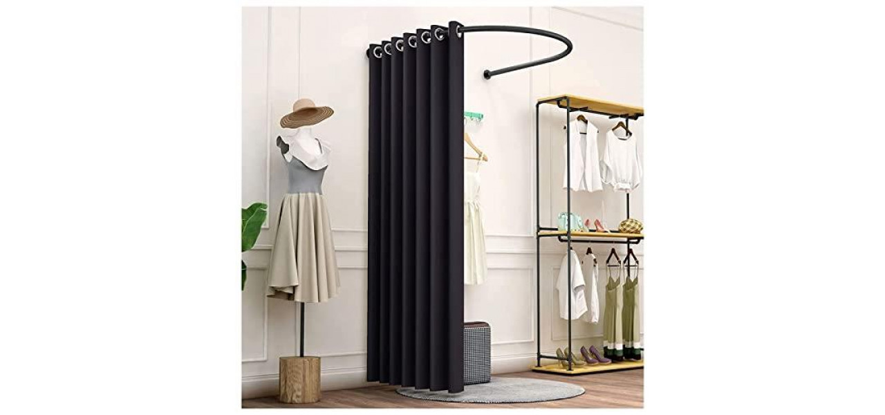 Pot folosi o perdea pentru dressing cu banda magnetica pentru agatarea obiectelor mici?