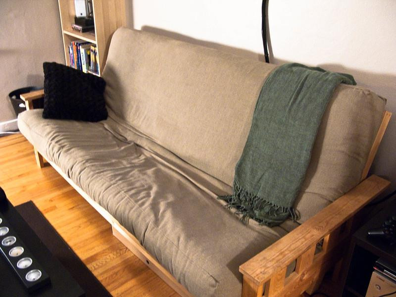 Pot folosi o baza de saltea cu o saltea futon?