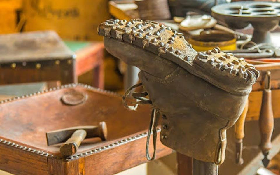 Pot fi folosite un cobblers si un dulap de pantofi ca punct focal intr-o camera?