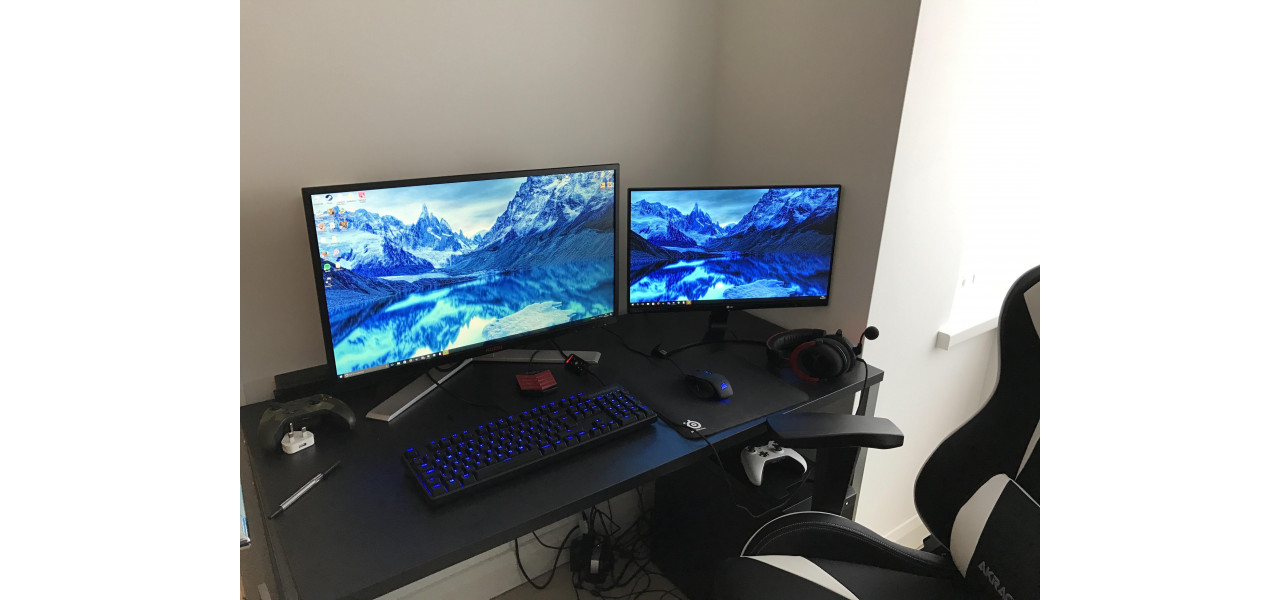 Poate fi folosita o masa pentru computer pentru console de jocuri?