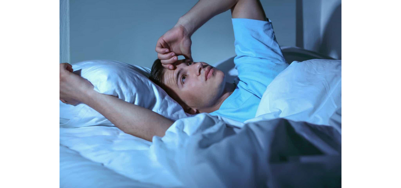 Poate o saltea sa ajute cu tulburarile de somn precum bruxismul legat de somn si transpiratiile nocturne?