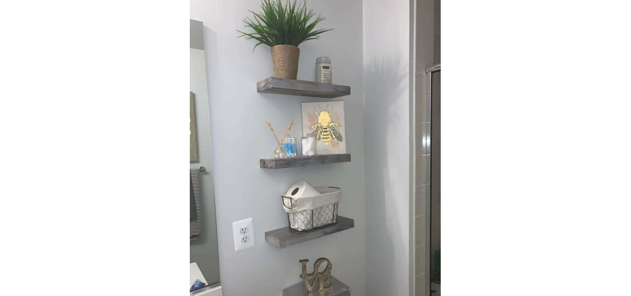 Pot fi folosite rafturile de depozitare pentru baie in proprietatile de inchiriat?