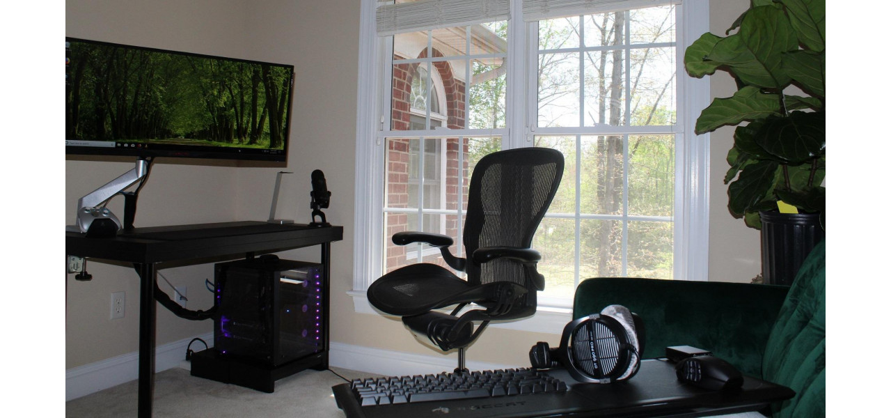 Pot fi folosite scaunele de gaming pentru jocuri pe consola cu o canapea de gaming si o masuta de cafea?