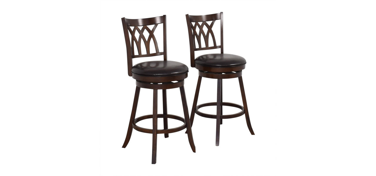 Se pot folosi scaune de bar inalte la un blat de bar?