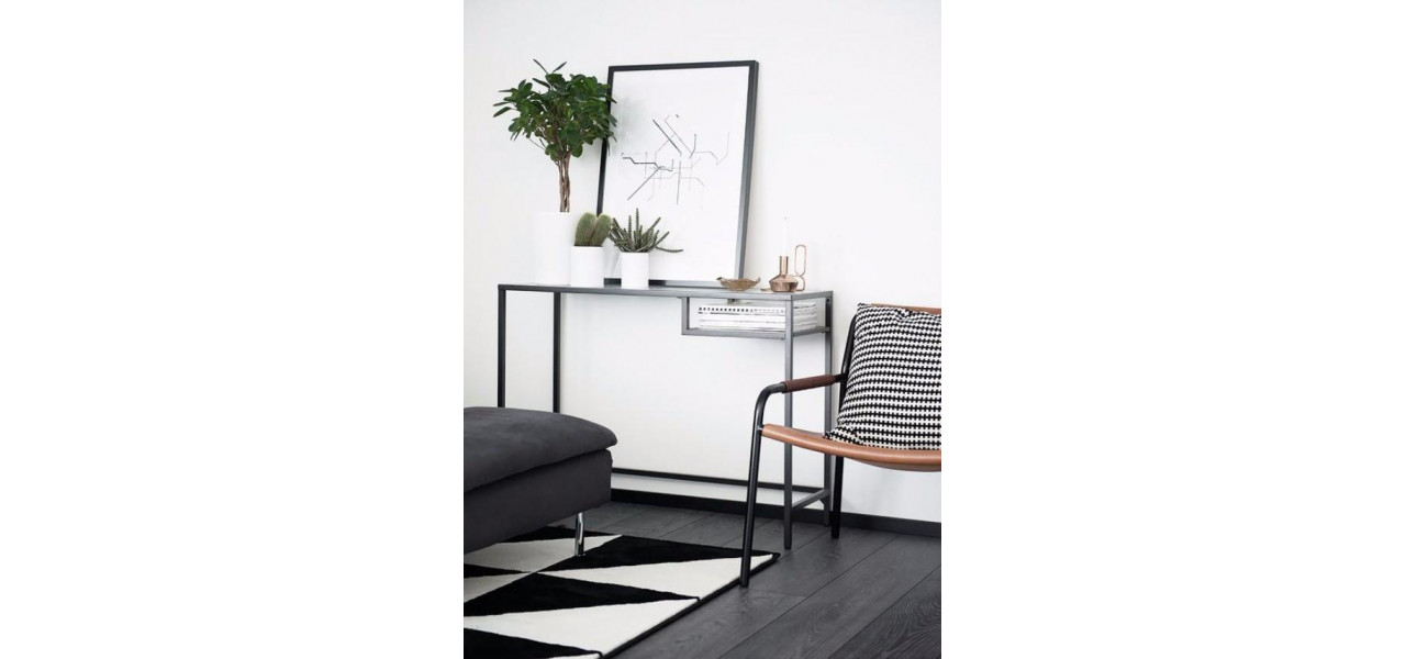 Modele populare de masa de consola pentru interioare de inspiratie minimalista.