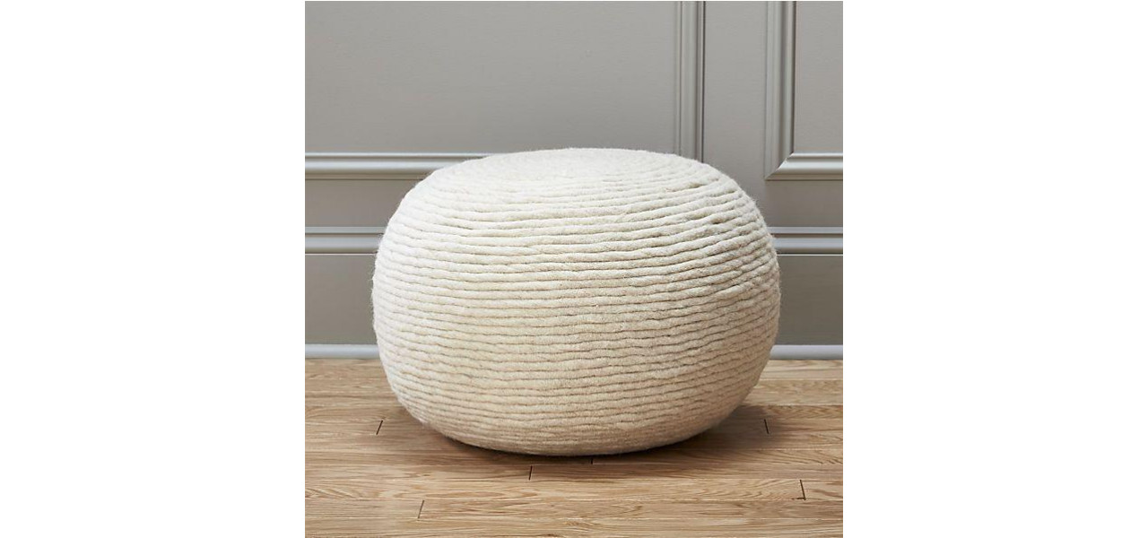 Din ce materiale sunt fabricate de obicei fotoliile pouf?