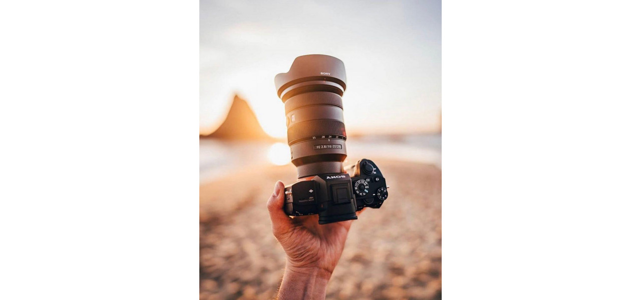 Cel mai bun prieten al unui fotograf: dezlantuiti creativitatea cu Sony Gear.