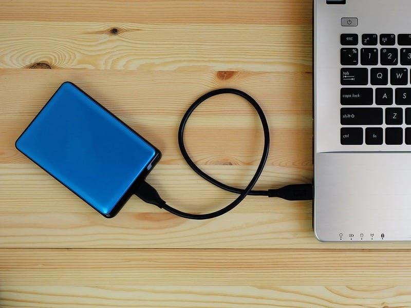 Accesorii pentru hard disk-uri externe: simplificarea partajarii fisierelor si a colaborarii.