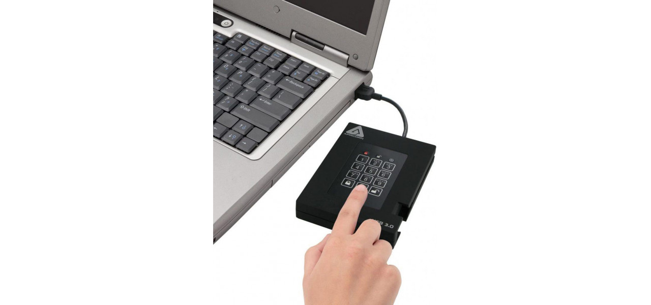 Accesorii pentru imbunatatirea performantei hard diskului extern pentru criptarea datelor.