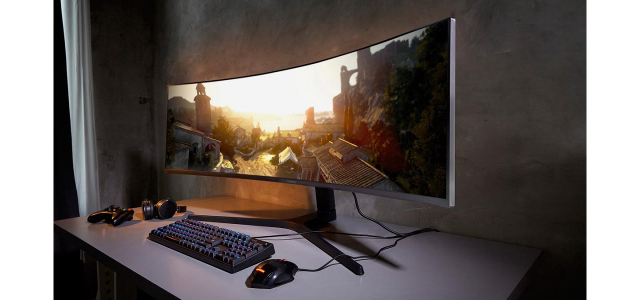 Amplifica-ti configuratia de joc cu monitoarele Samsung cu rapoarte de aspect ultra-large.