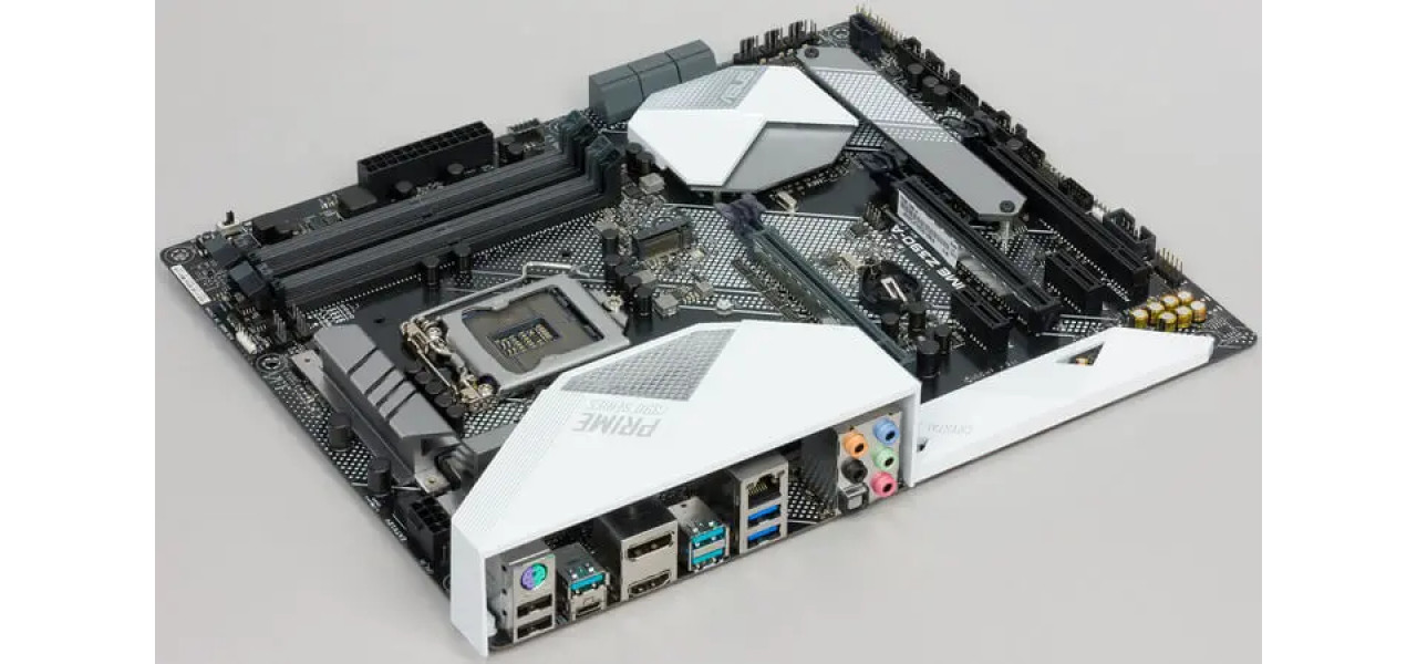 Placile de baza ASUS va alimenteaza dependenta de jocuri.
