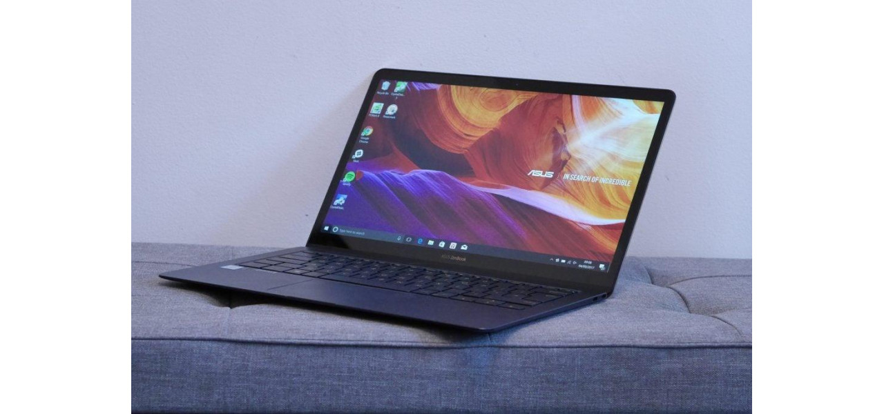 ASUS ZenBook 3 Deluxe UX490UA: Putere si stil combinate.
