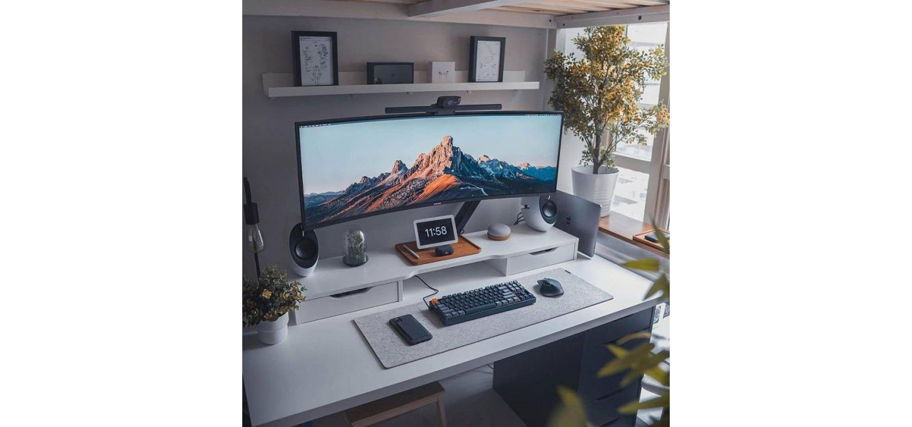 Frumusetea se intalneste cu functionalitatea: birouri elegante pentru configuratii desktop pentru computer.